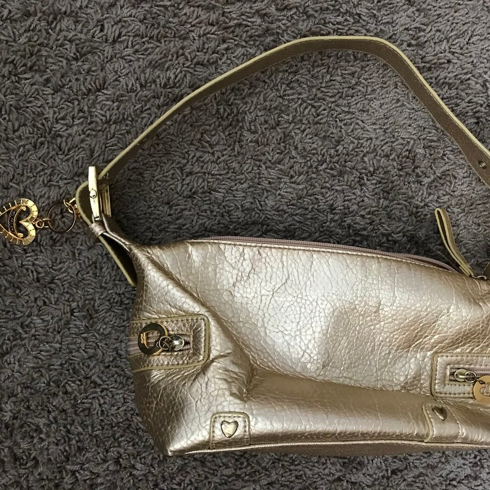 XOXO Women's Metallic Gold Handbag